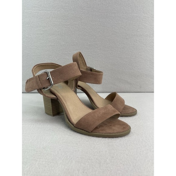 Brash Women's Block Heel Sandal Tan Size 8 1/2 W Strap Open Toe Shoe Pre-Owned - Picture 1 of 7